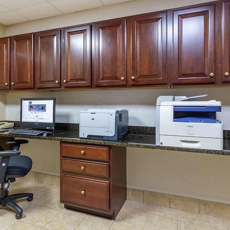 Hampton Inn Groton/Mystic Exterior photo
